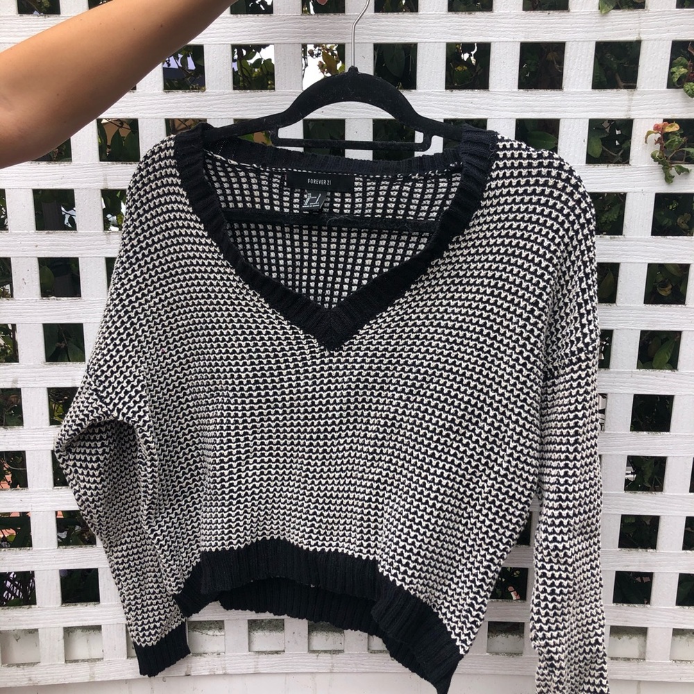 BLACK AND WHITE OFF THE SHOULDER SWEATER